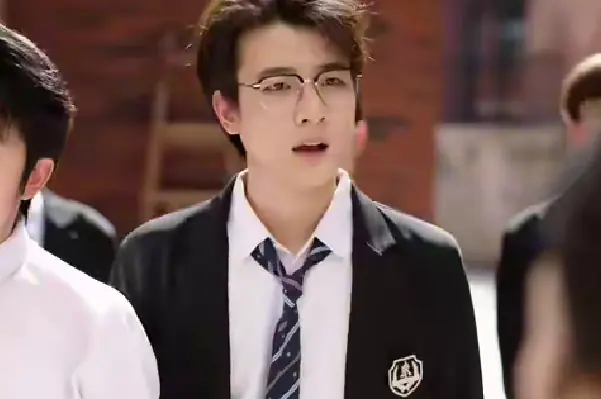 จิตข้ามร่างเจ้าพ่อมาโรงเรียน