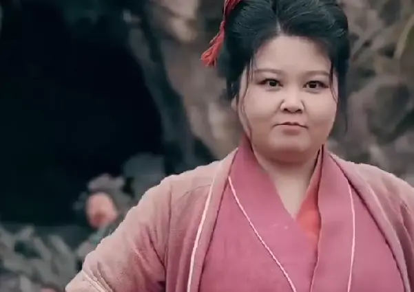 หัวหน้าค่ายภูเขาได้ผัวท่านอ๋อง