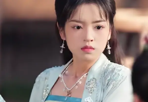 บุปผาสลับบัลลังก์