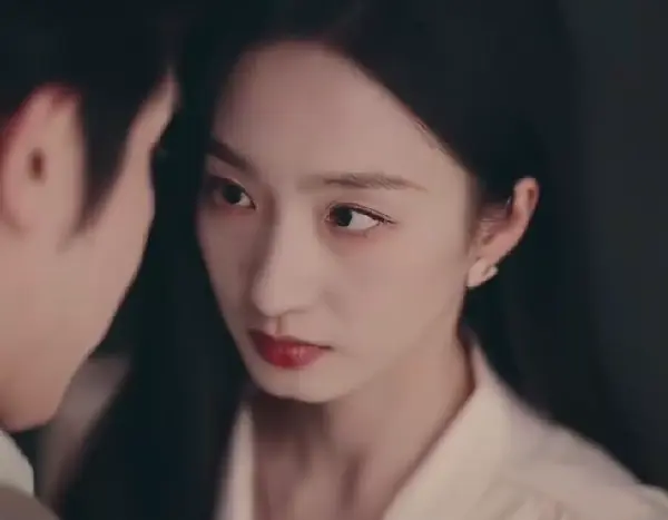 รักเก่าข้างโต๊ะทำงาน