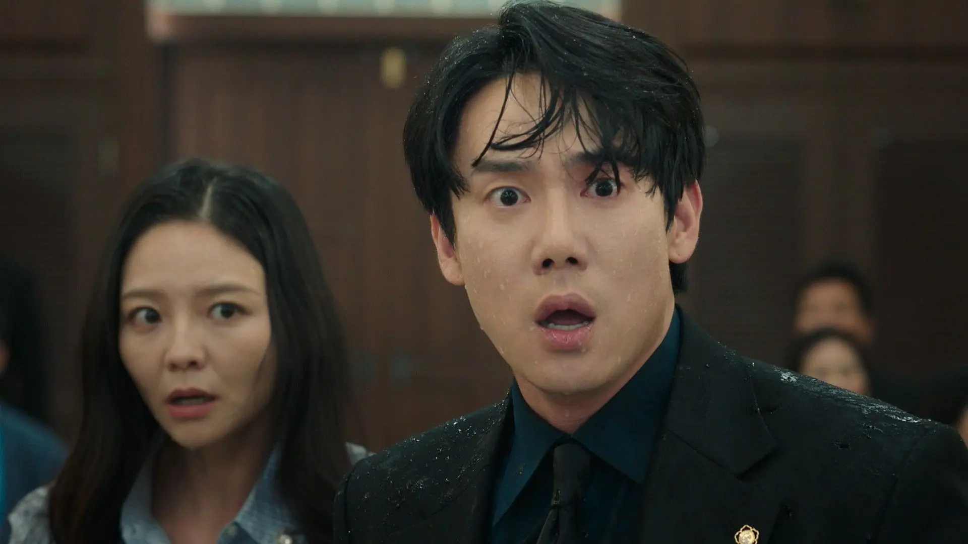 ทนายผีเข้าผีออก