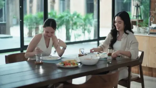 รักออกรอบ